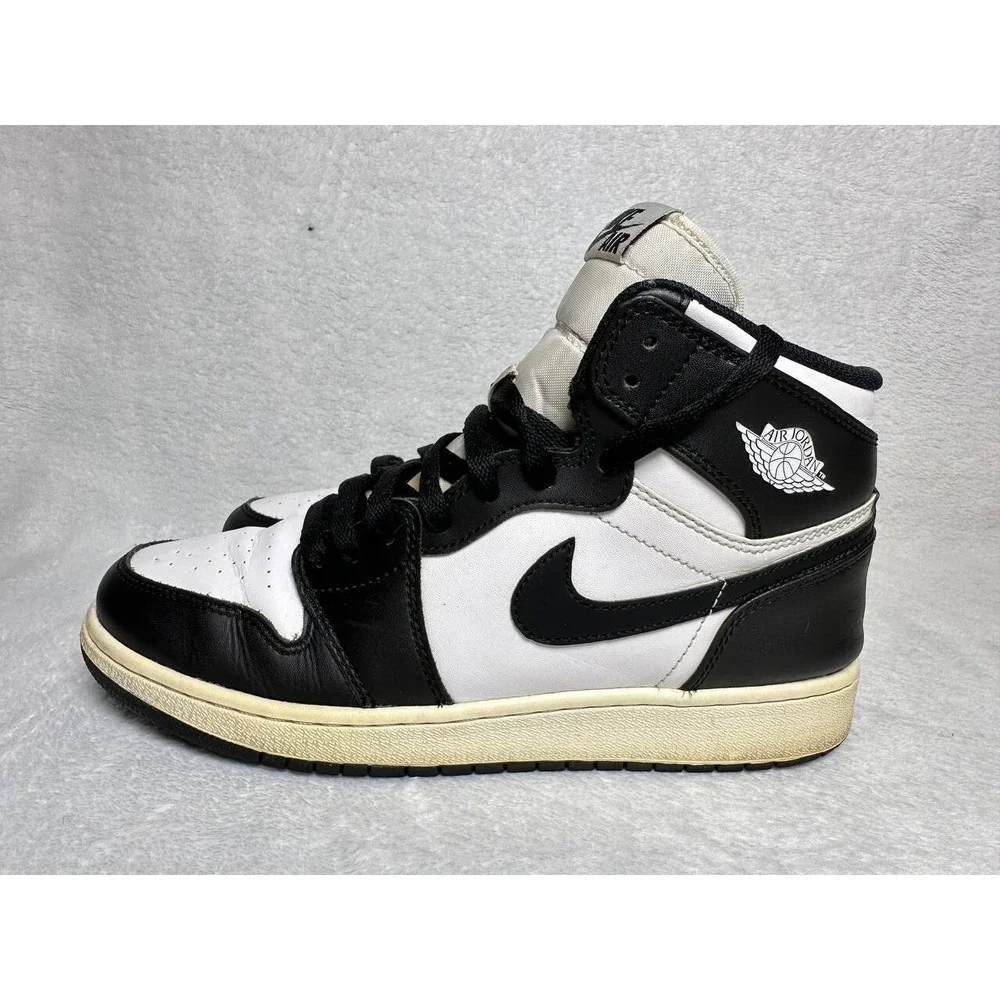 Nike Air Jordan 1 High OG Black White GS 2014 575441-010 Youth Size 7Y